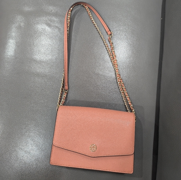 Tory Burch, Robinson Convertible Shoulder Bag - Picture 4 of 11